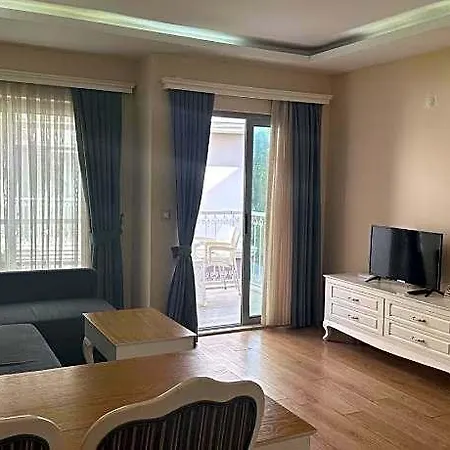 فندق Defne Karya