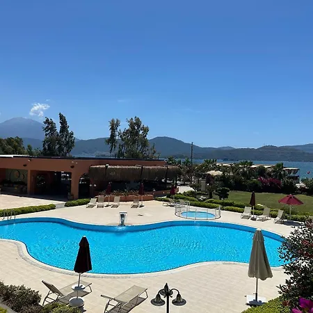 Hotel Defne Karya